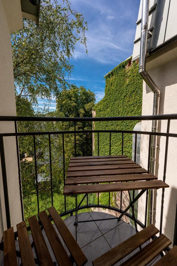 Studio Balcony